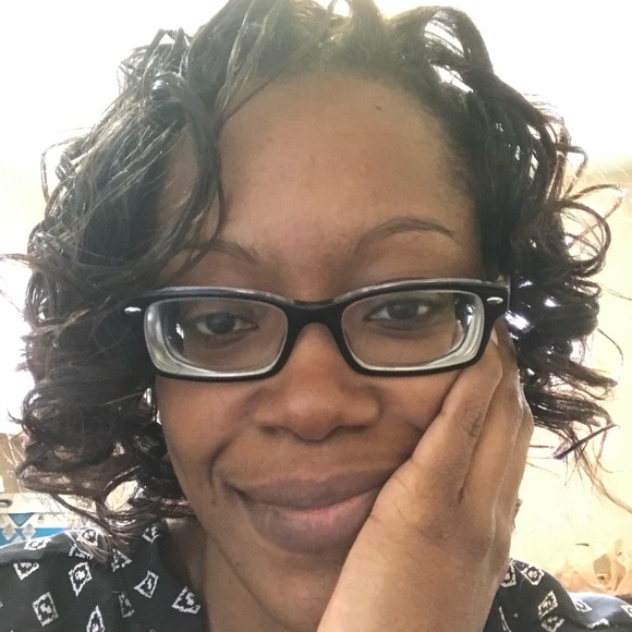 Meet your Posher, Cristalyn - Picture 1 of 1